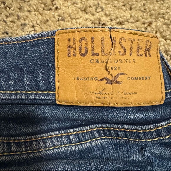 Hollister Denim Shorts Size 5 - Picture 8 of 10